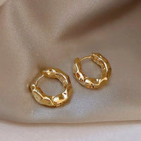 ミニマルラヴァピアス