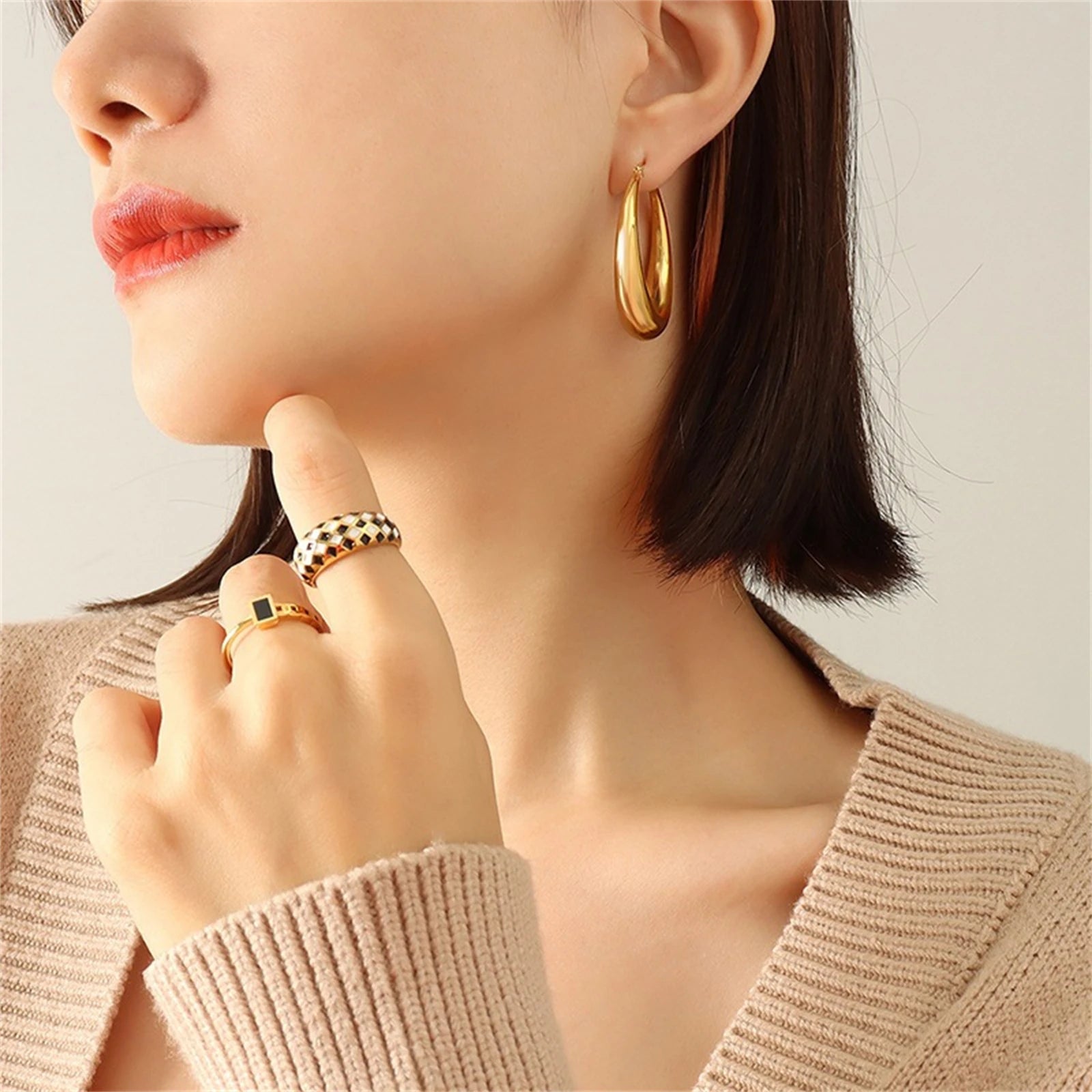 クラシックムーンピアス