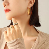 クラシックムーンピアス